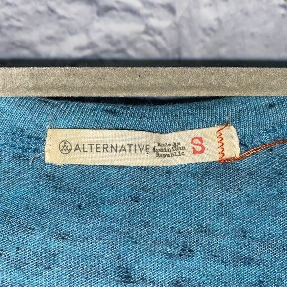 Alternative essential short sleeve w/quarter button up men size small - Picture 5 of 6